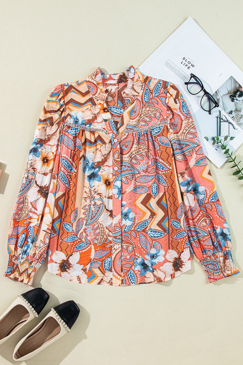 Chemise ample boutonnée a imprimé floral et poignets froncés