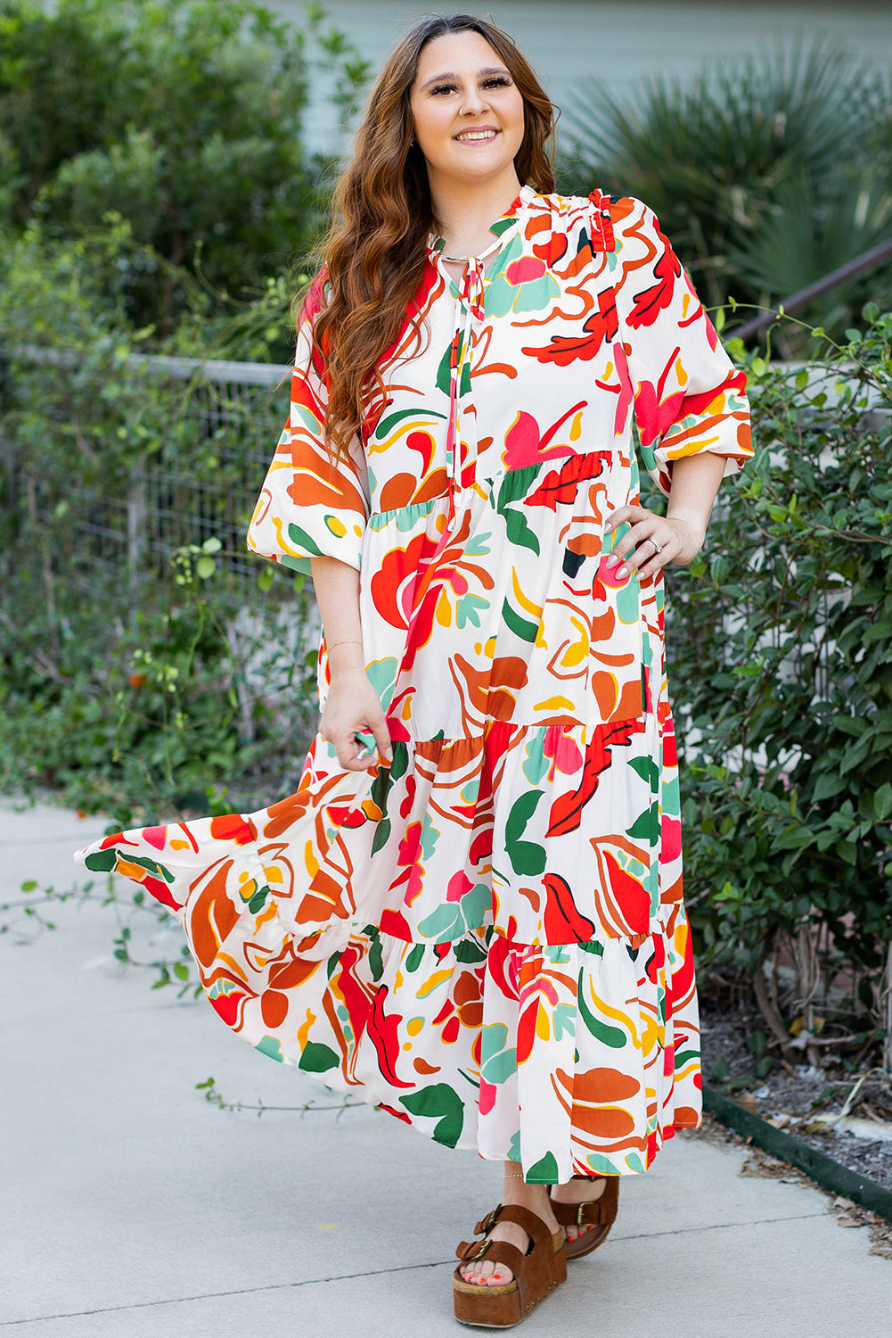 Robe a plusieurs niveaux a col en V et imprimé floral, grande taille