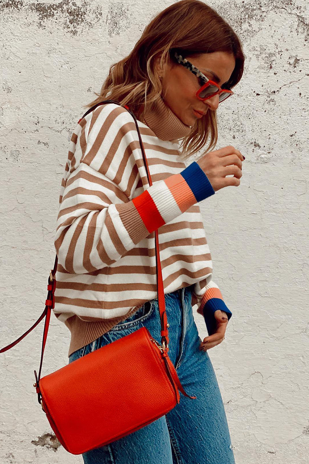 Pull à col roulé et manches évêque color block