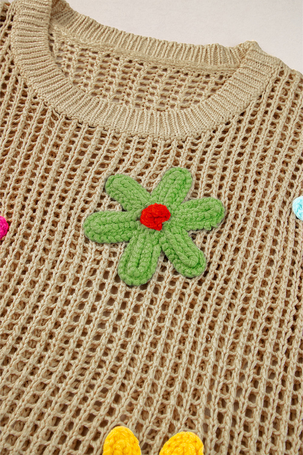 T-shirt pull évidé a fleurs au crochet