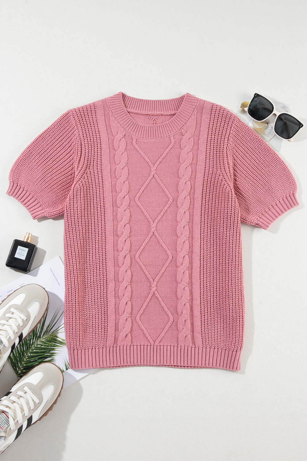 Pull a manches courtes a texture mixte en tricot torsadé