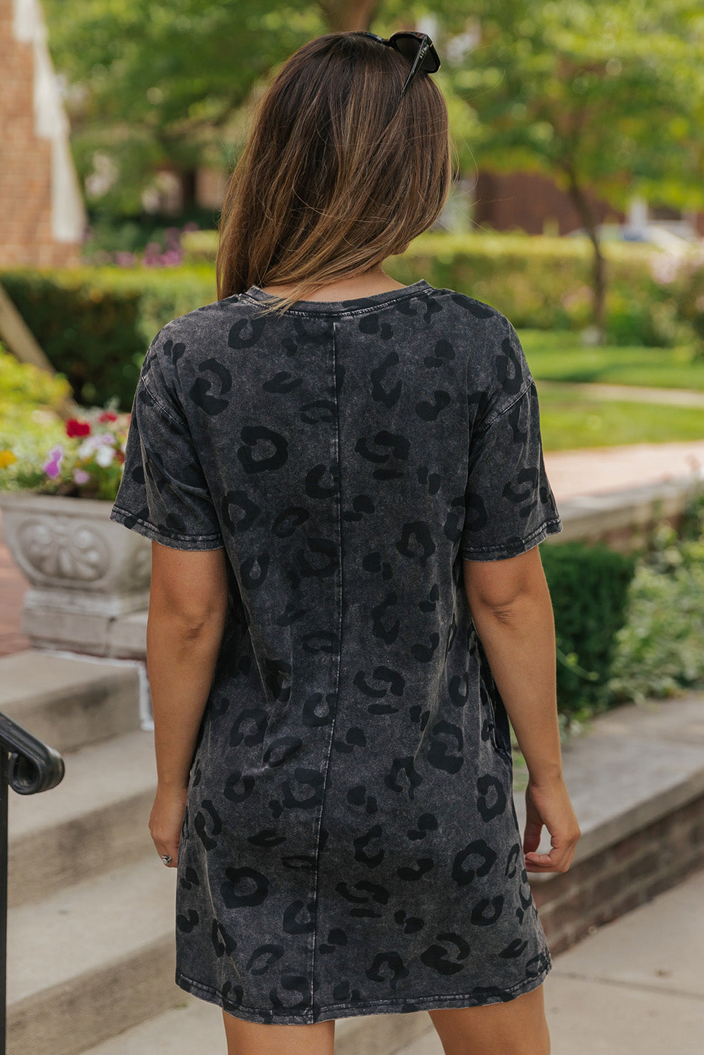 Robe t-shirt léopard délavée vintage avec poches