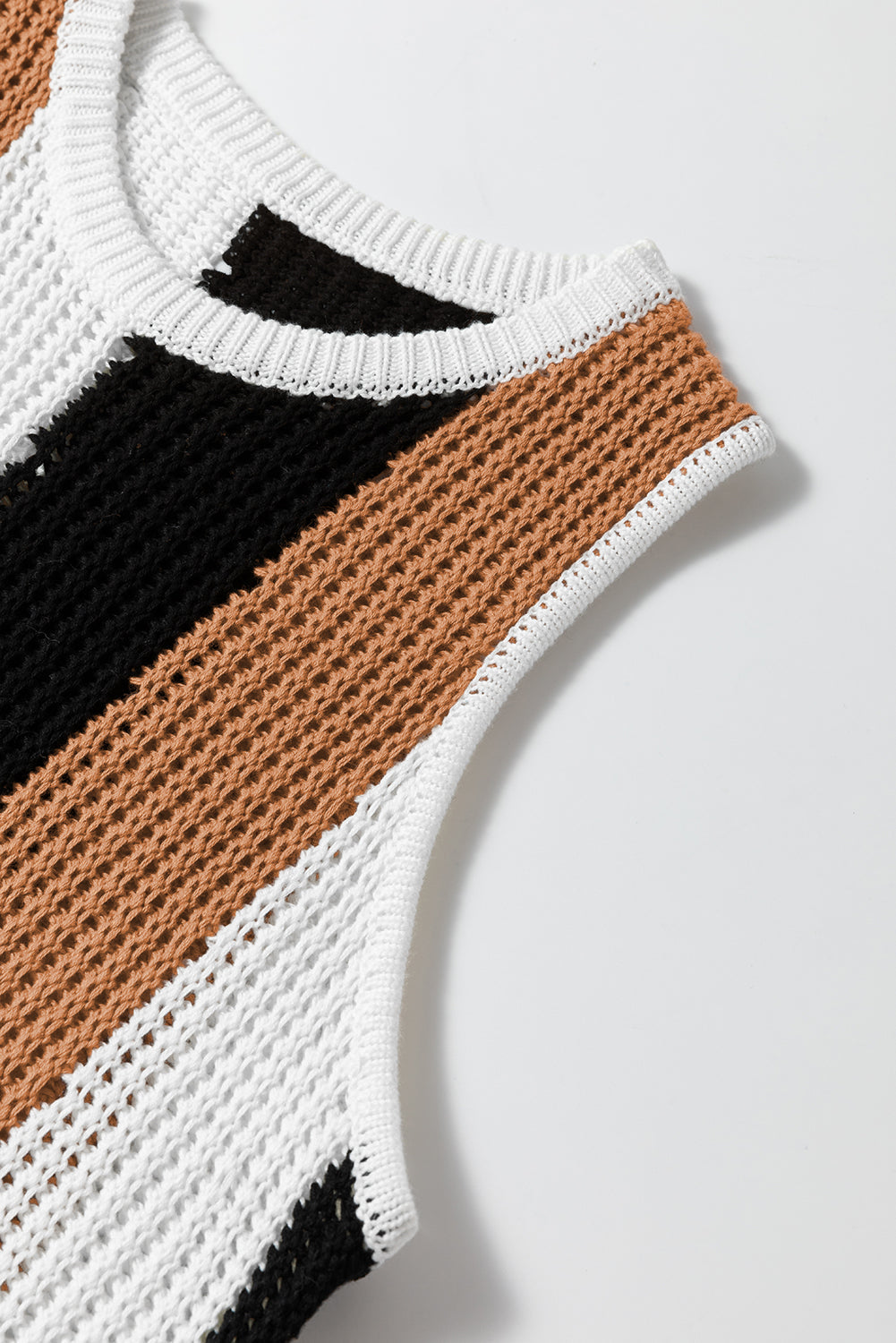 Gilet pull tricoté sans manches a blocs de couleurs