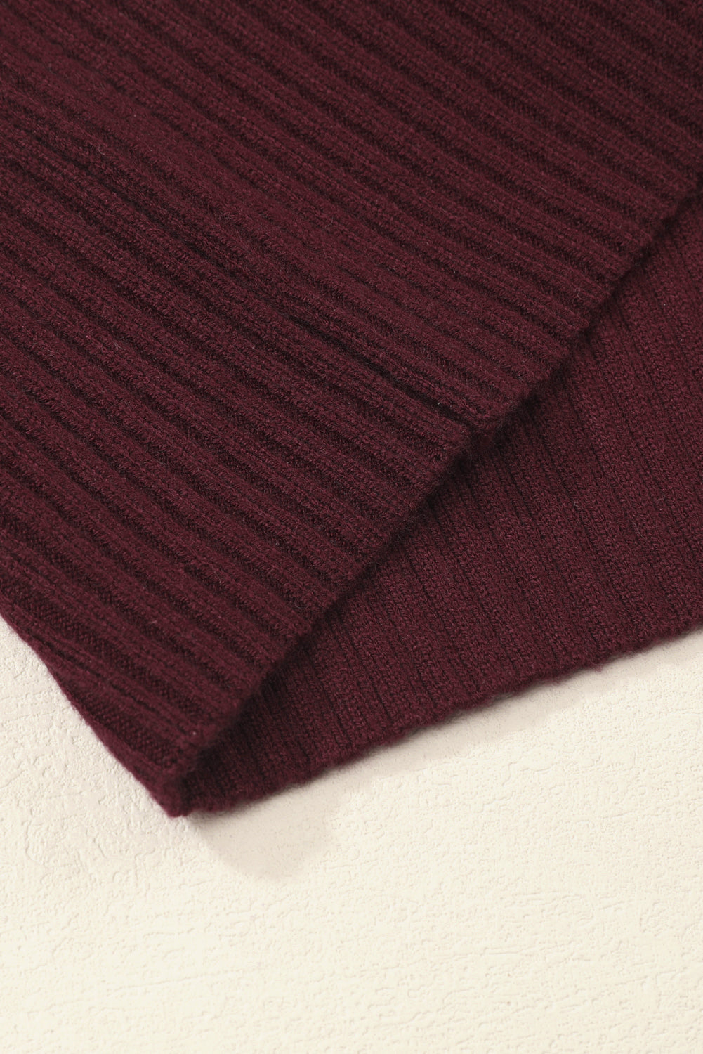 Pull a manches courtes en tricot côtelé avec poche plaquée