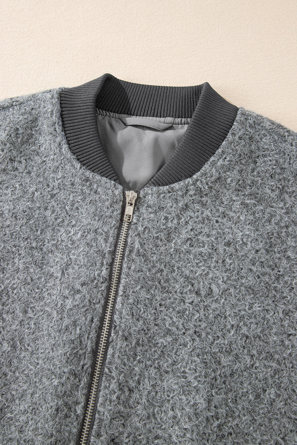 Veste duveteuse zippée a manches avec poches