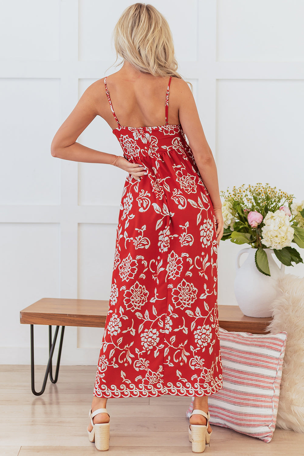 Robe longue taille empire à bretelles spaghetti et imprimé floral