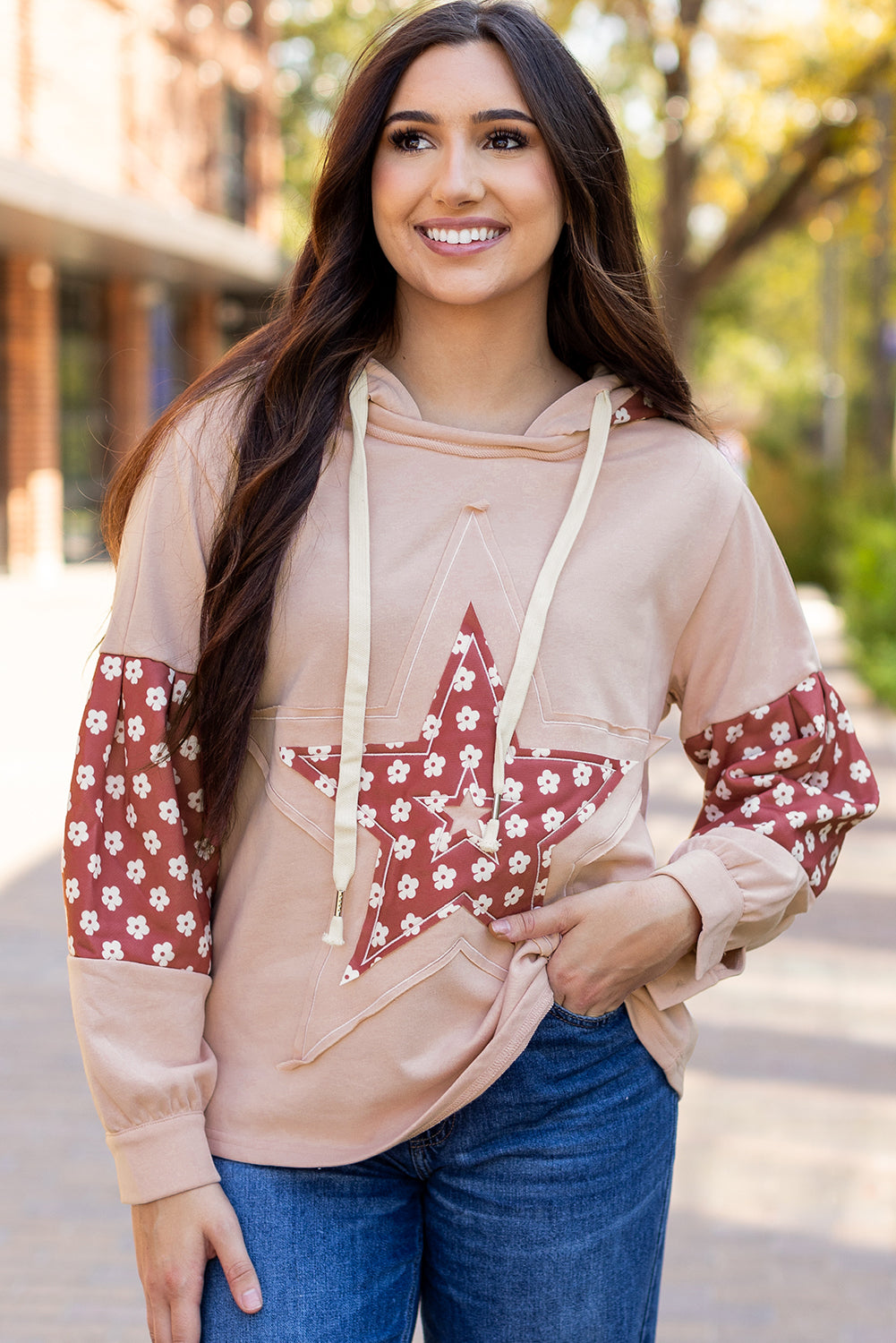 Sweat a capuche avec cordon de serrage a motif étoile et patchwork floral