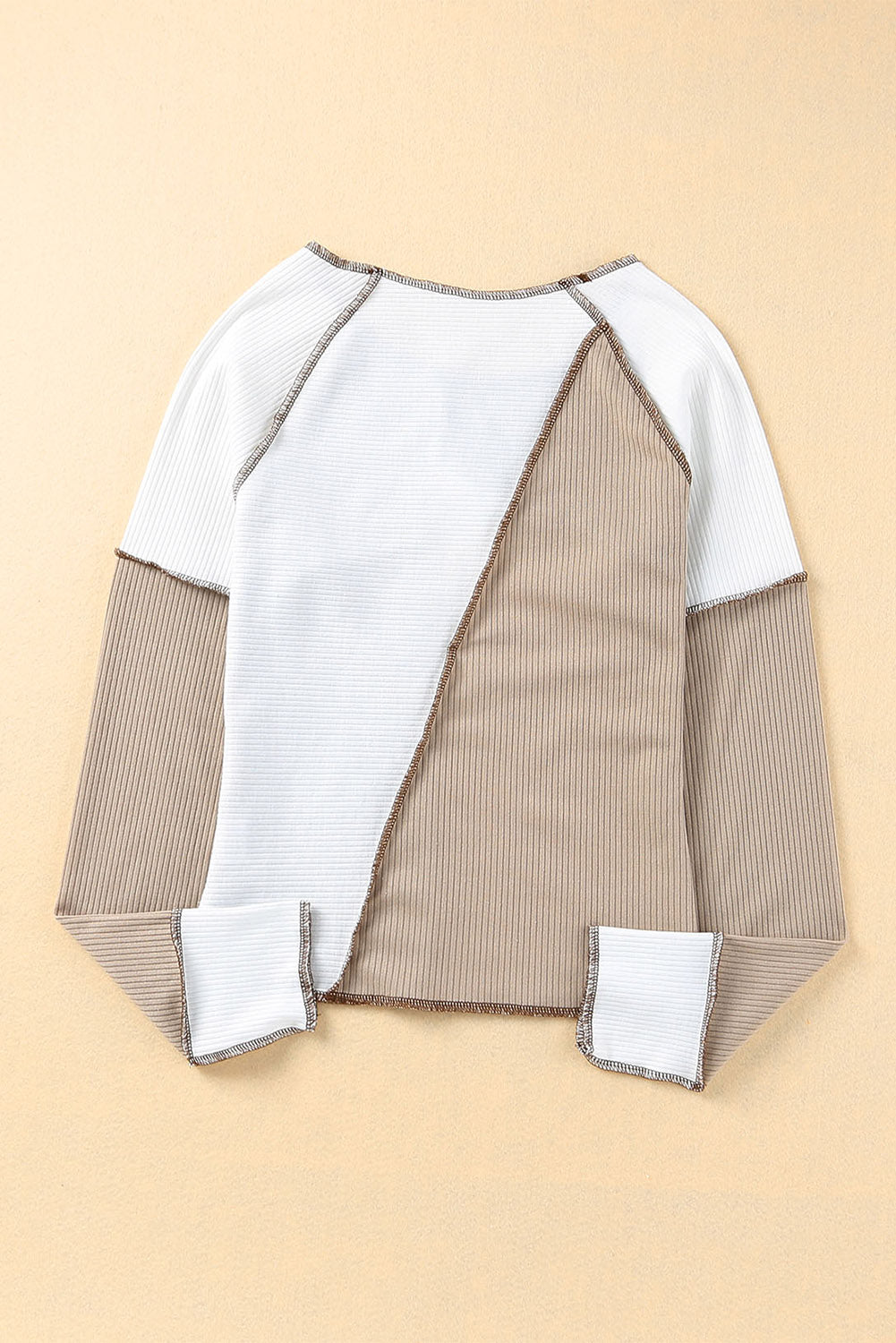 Haut en tricot cotelé à bordure et coutures irrégulières en bloc de couleur