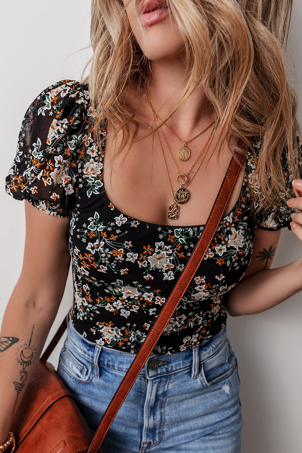 Body imprimé floral a manches courtes bouffantes et col en U