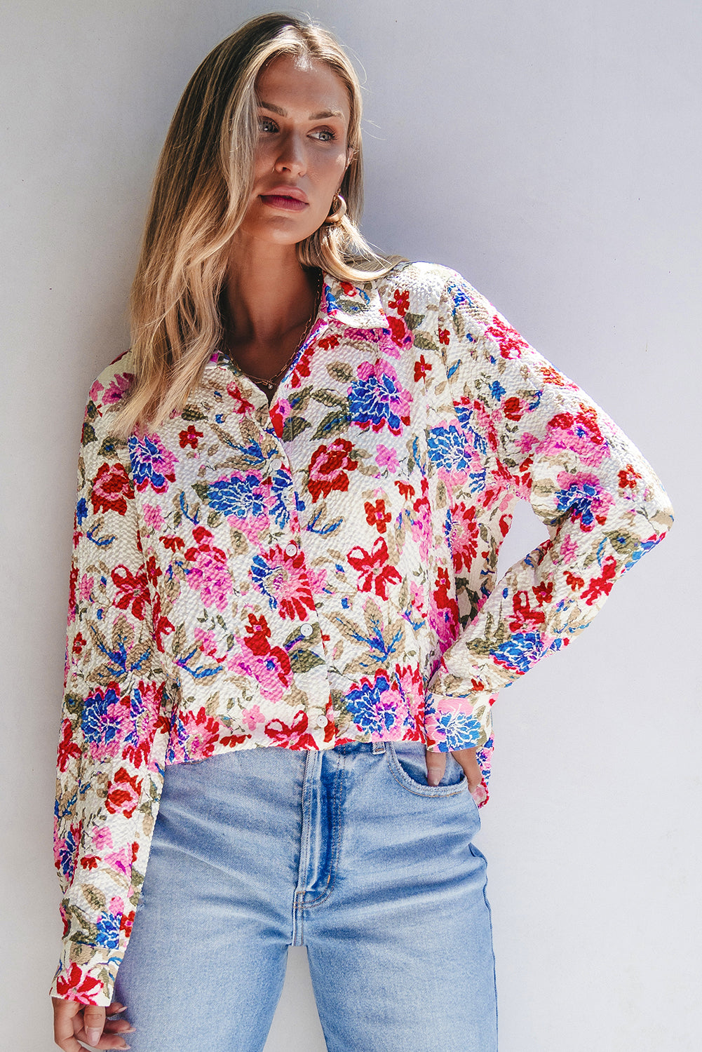 Chemise boutonnée à col rabattu et imprimé floral, coupe slim