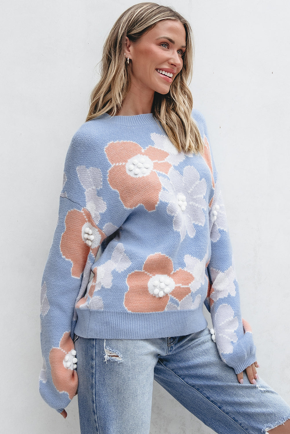 Pull tricoté fleuri a col rond et épaules tombantes