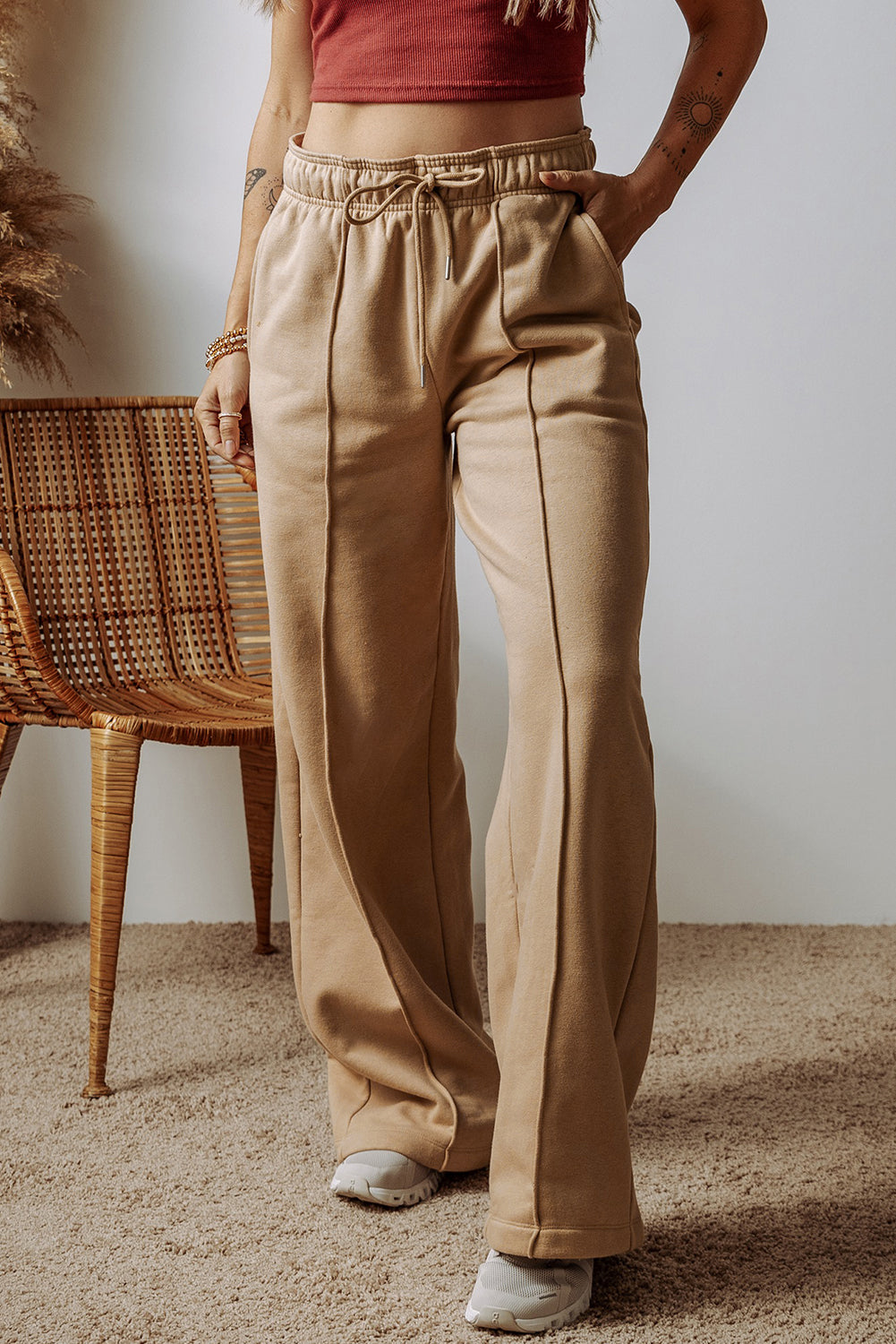 Pantalon large taille haute avec cordon de serrage et coutures apparentes