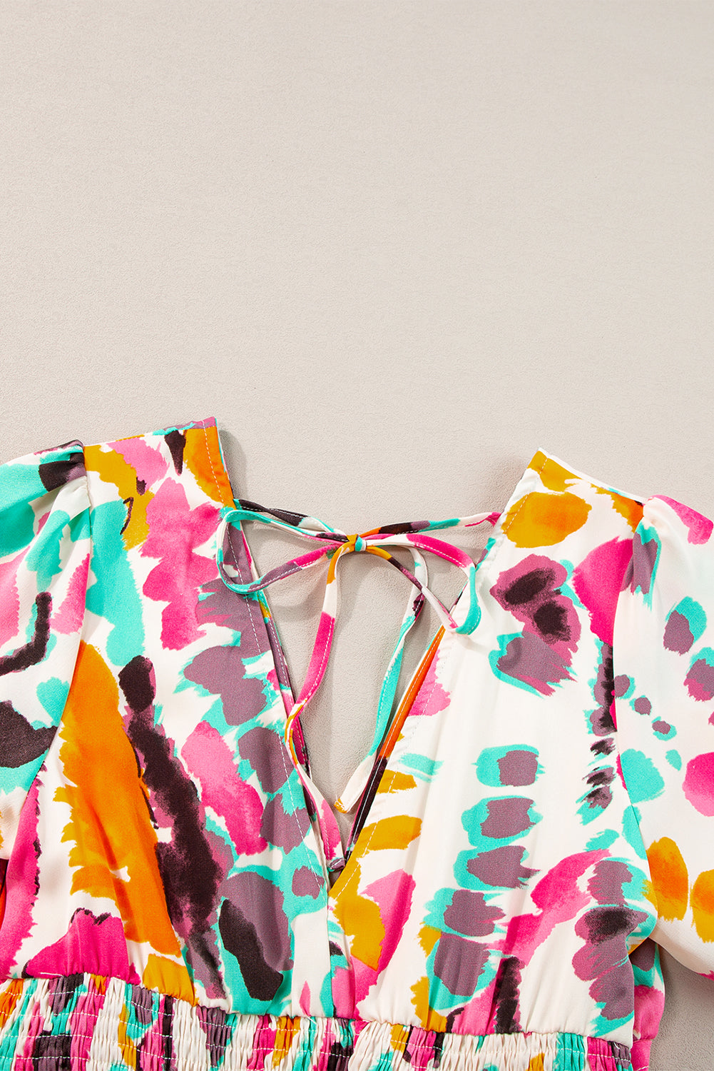 Robe longue bohème à imprimé tie-dye et col en V