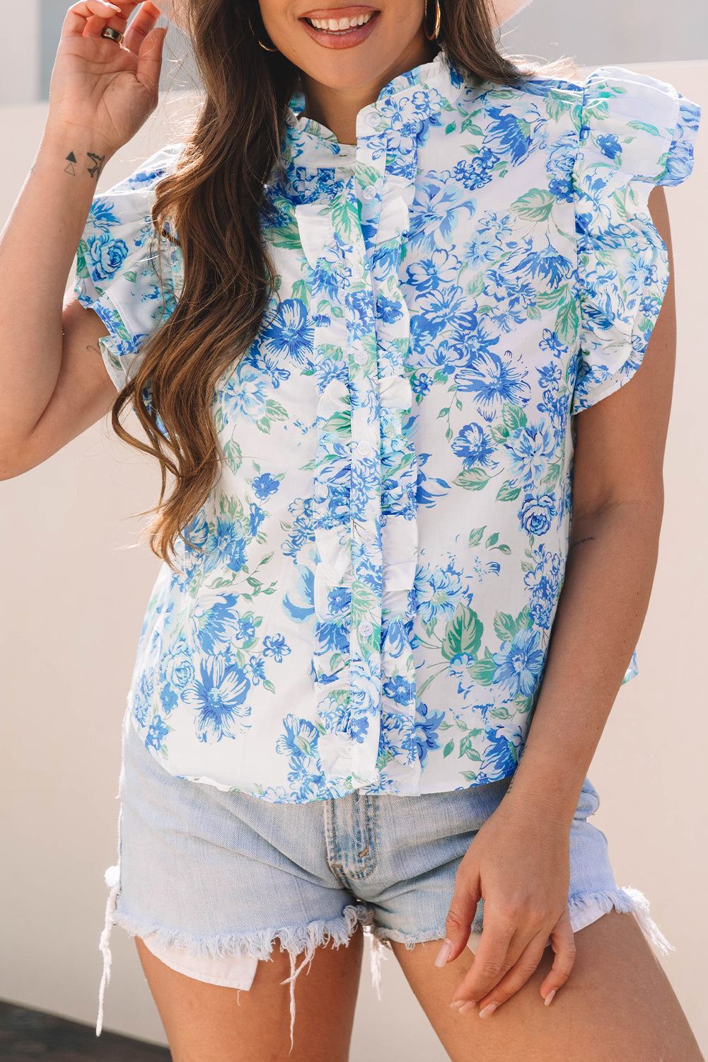 Chemise boutonnée à volants et manches à imprimé floral