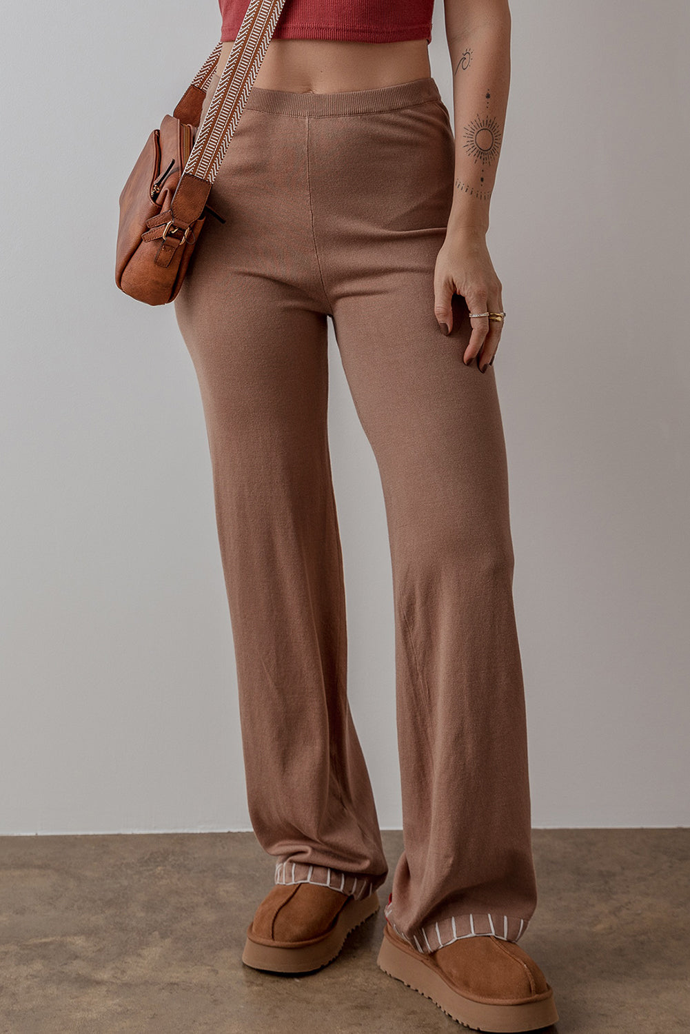 Pantalon tricoté taille haute a jambe droite