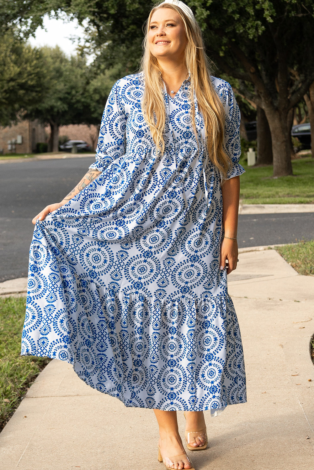 Robe longue a lacets et imprimé géométrique, col cranté, grande taille