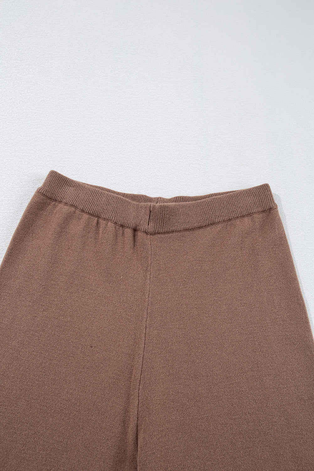 Pantalon tricoté taille haute a jambe droite