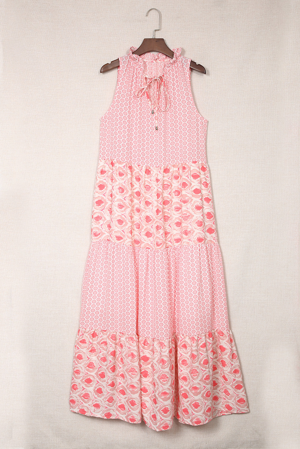 Robe longue sans manches à col fendu et imprimé abstrait