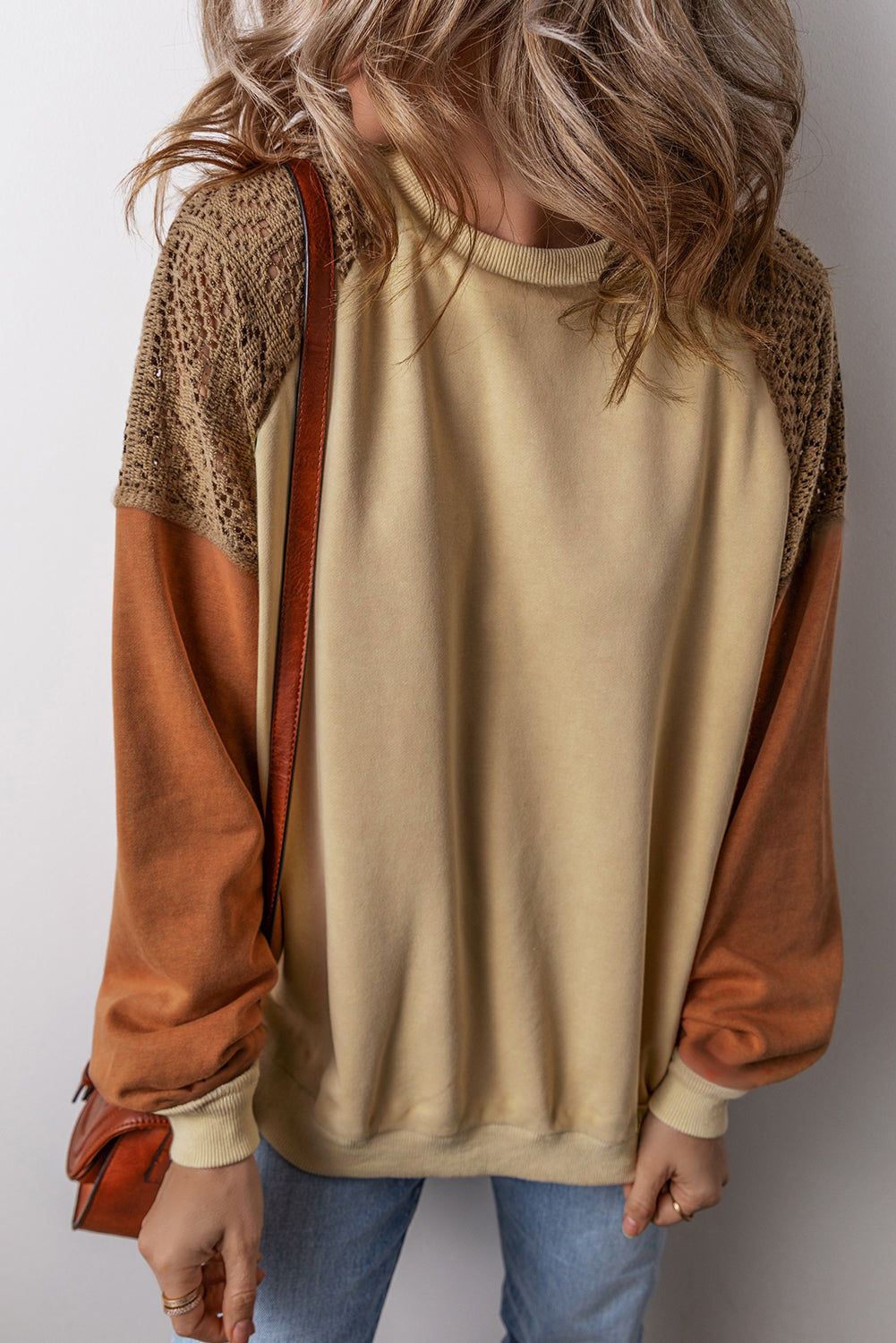 Sweat-shirt à épaules tombantes et patchwork de dentelle