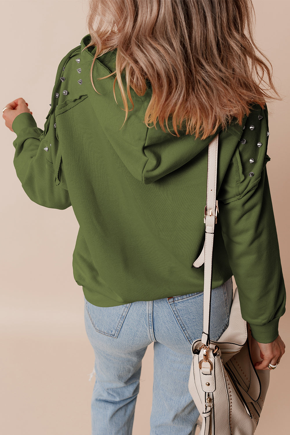 Sweat à capuche à manches raglan et rivets de couleur unie avec poche