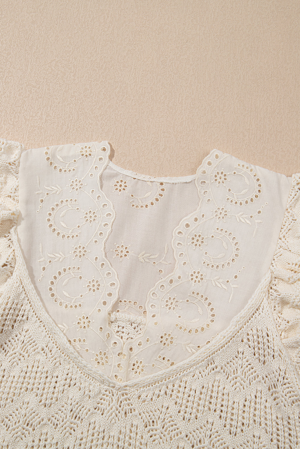 Gilet pull à volants en tricot ajouré brodé patchwork