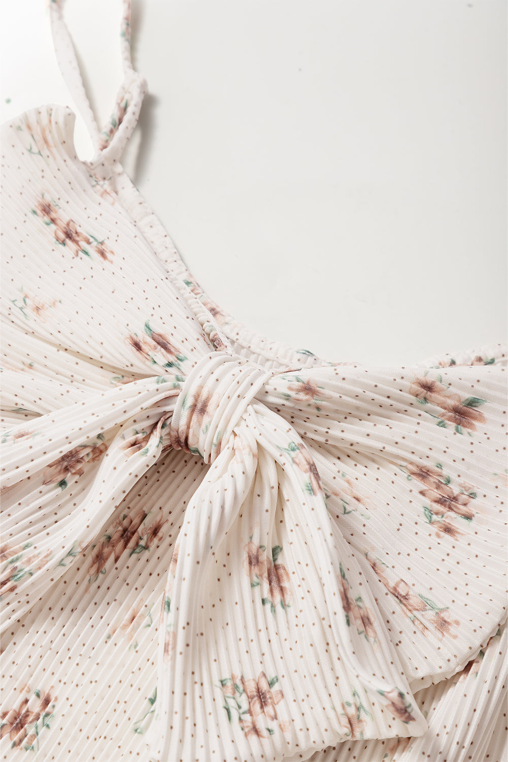 Débardeur à bretelles spaghetti et gros nœud dans le dos, motif floral plissé