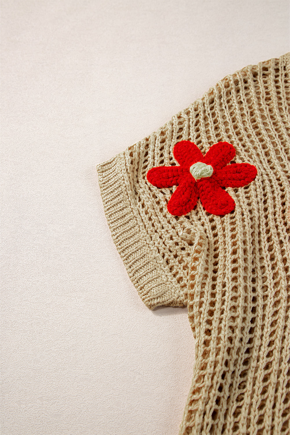 T-shirt pull évidé a fleurs au crochet
