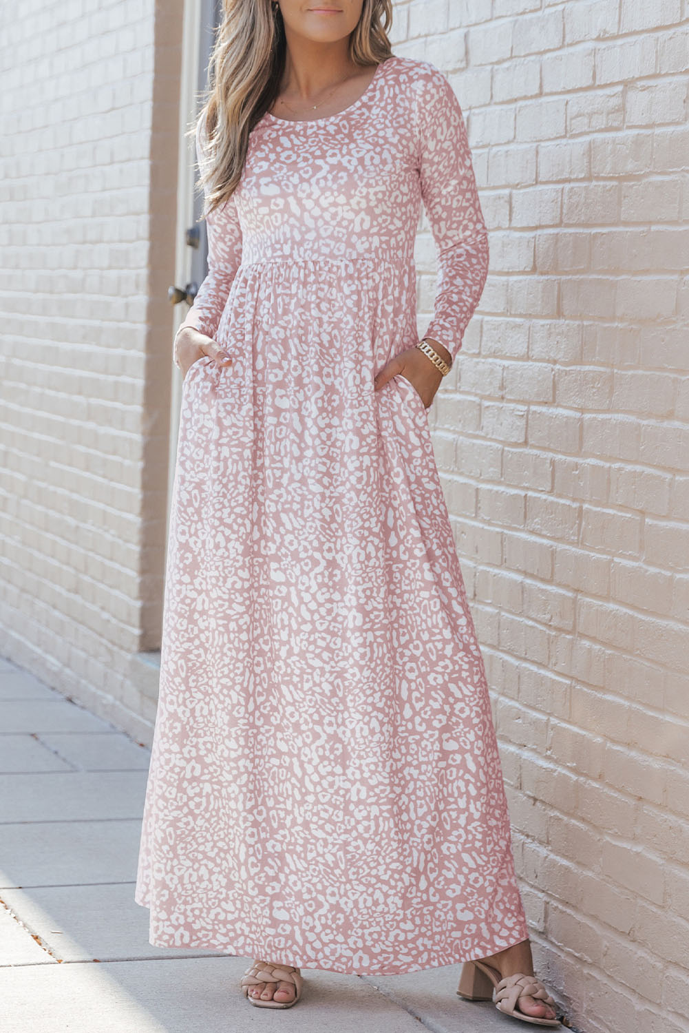 Robe longue taille empire à manches longues et imprimé animal