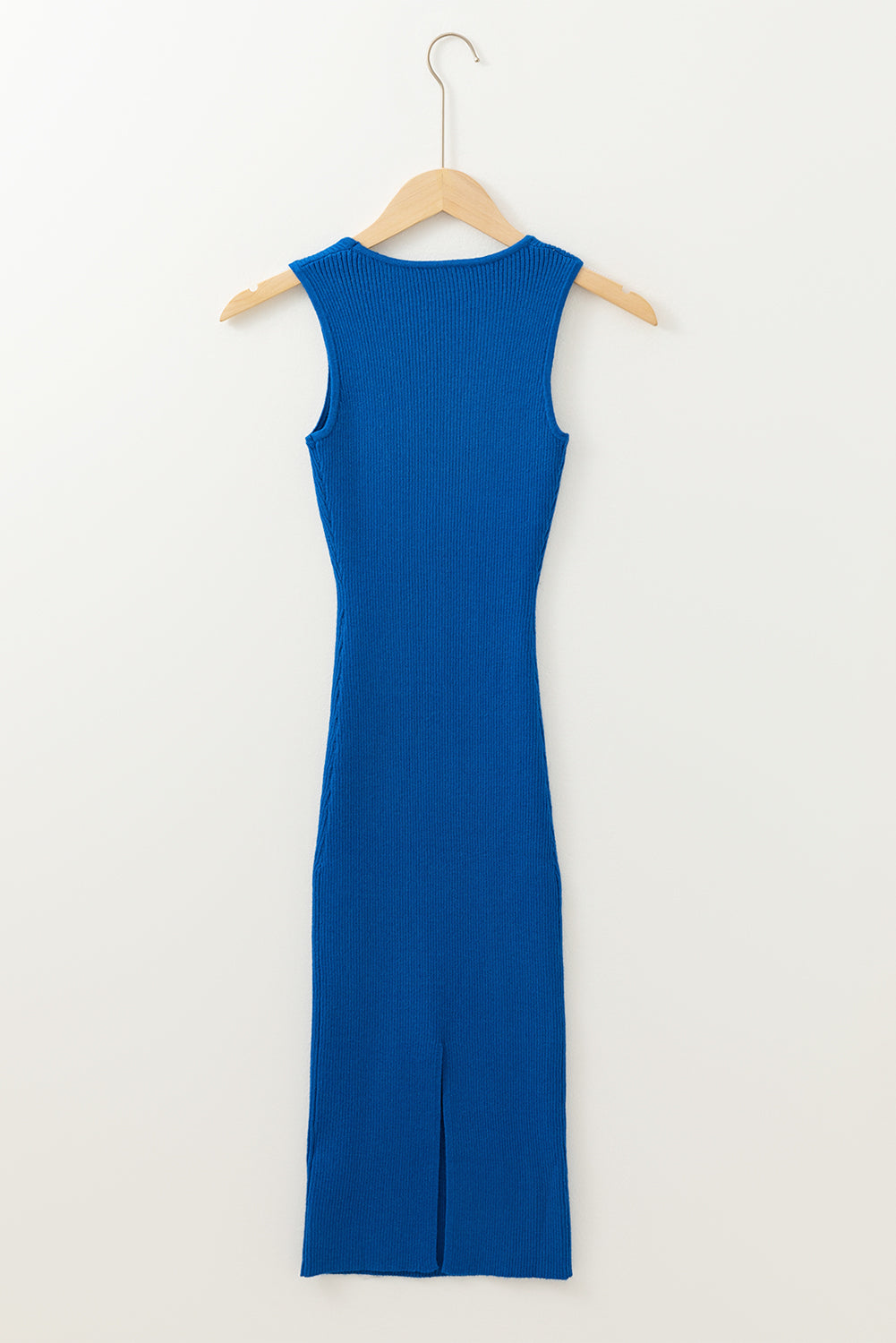 Robe pull mi-longue sans manches en tricot côtelé uni