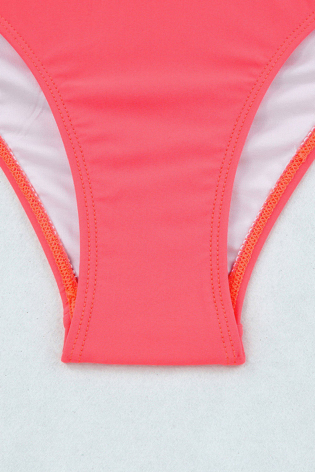 Bikini festonné croisé taille haute