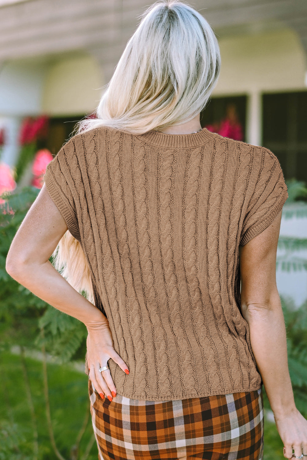 Pull a manches courtes en tricot torsadé a col rond