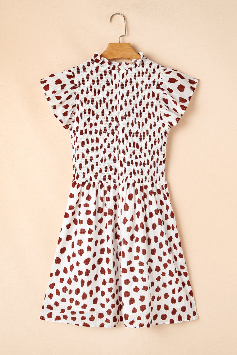 Robe courte à imprimé abstrait et manches flottantes avec corsage smocké