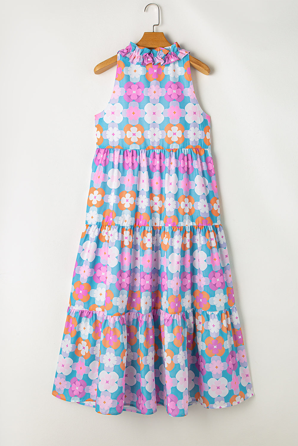 Robe longue a volants et imprimé floral, sans manches, a volants