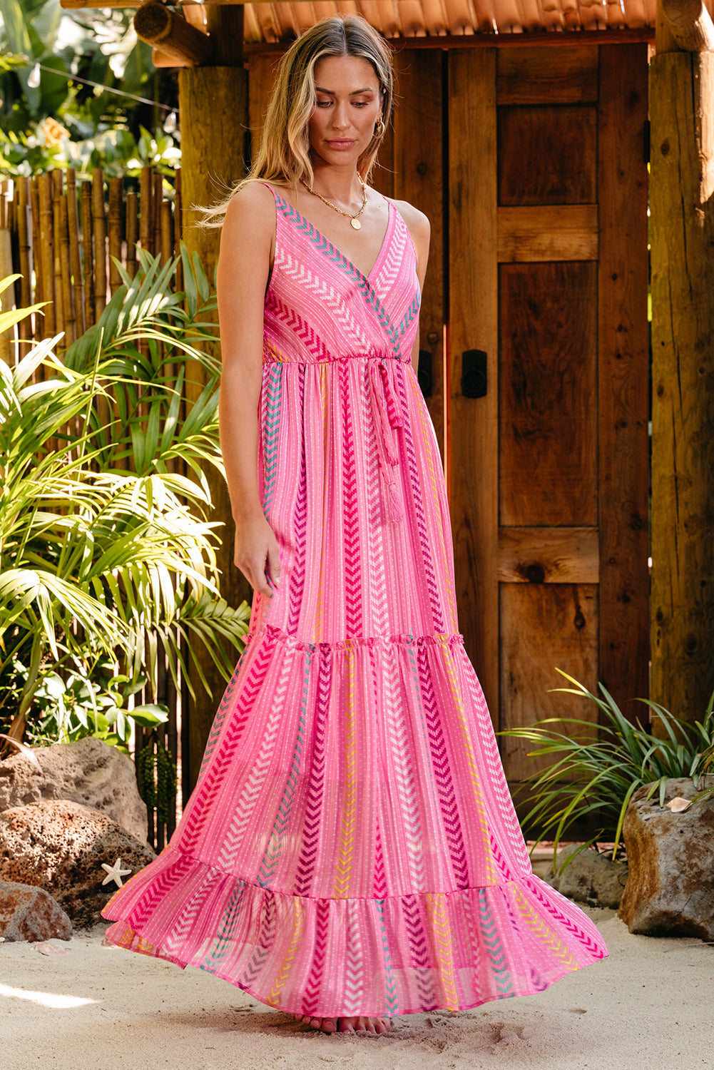 Robe longue portefeuille à col en V et imprimé western à pompons