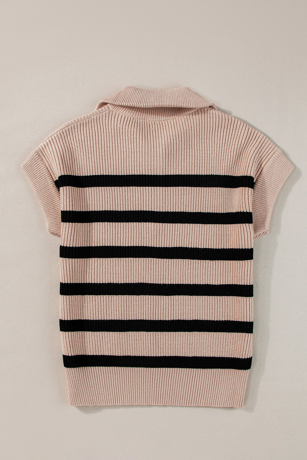 Pull a manches courtes et col zippé