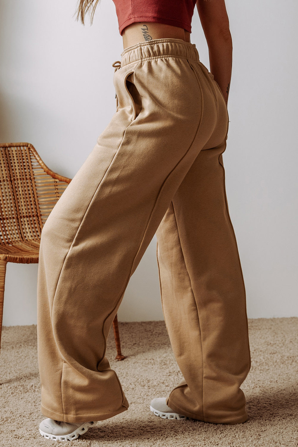 Pantalon large taille haute avec cordon de serrage et coutures apparentes