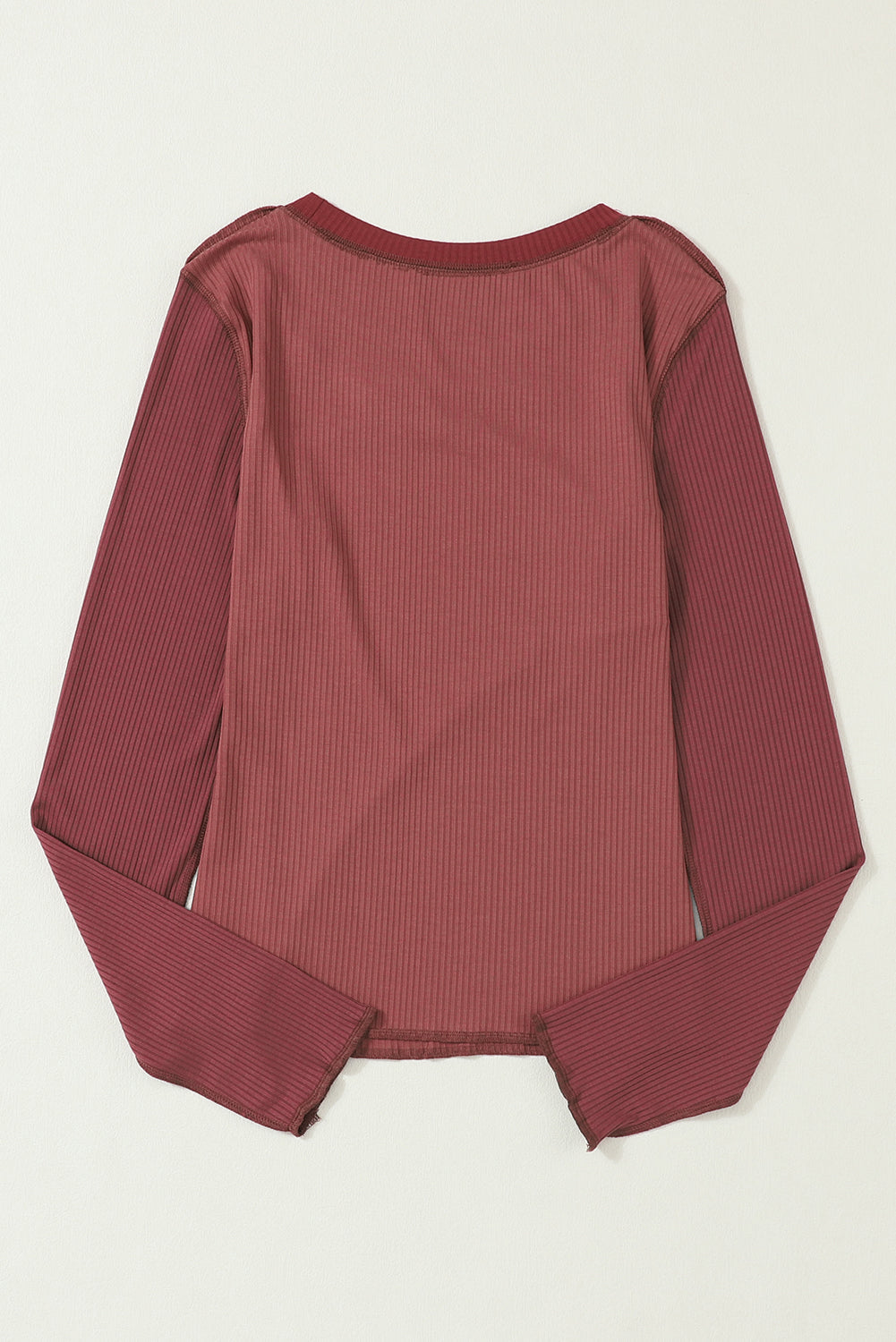 Haut en tricot cotelé à blocs de couleurs et coutures exposées