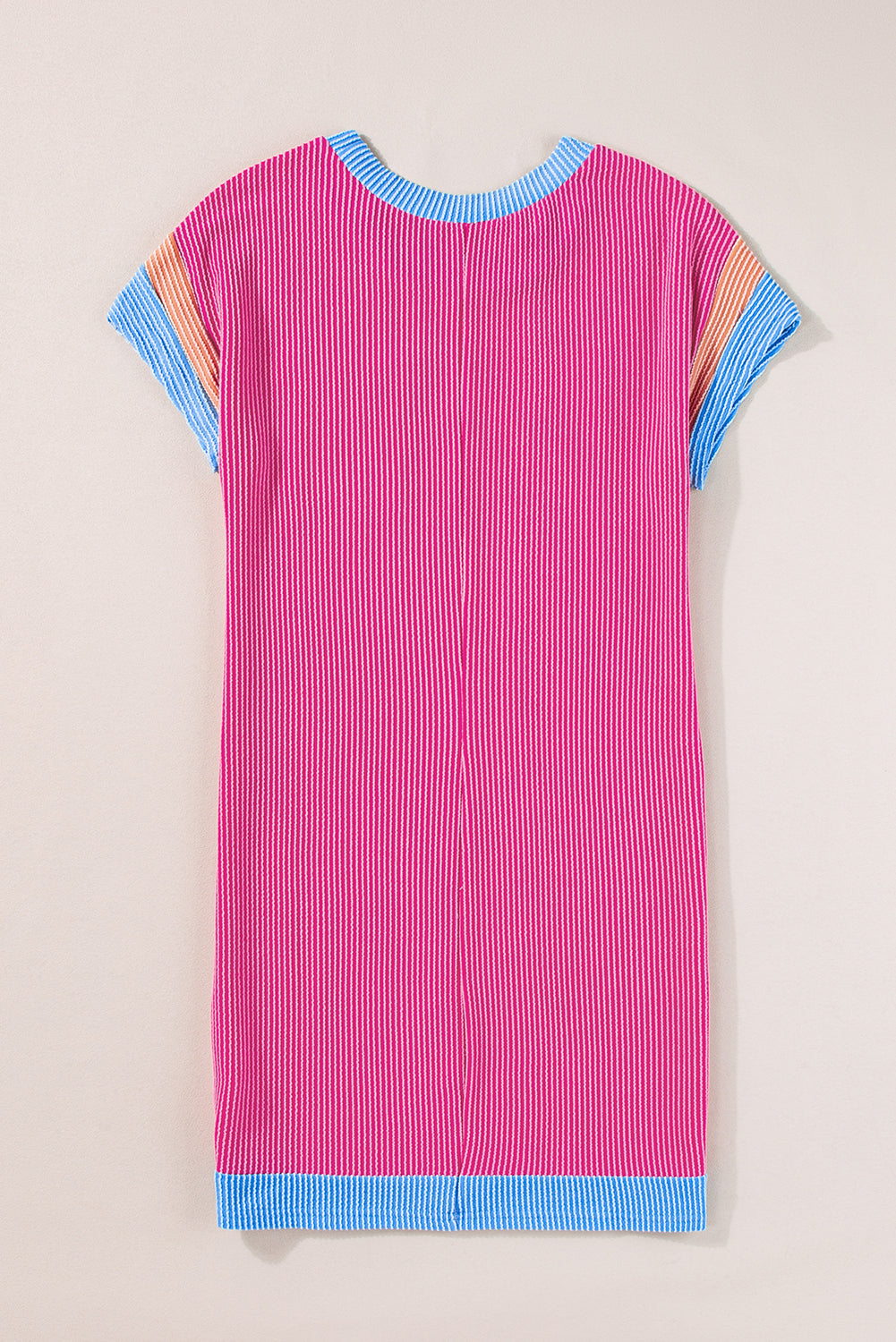 Robe t-shirt texturée avec poche plaquée et bords color block