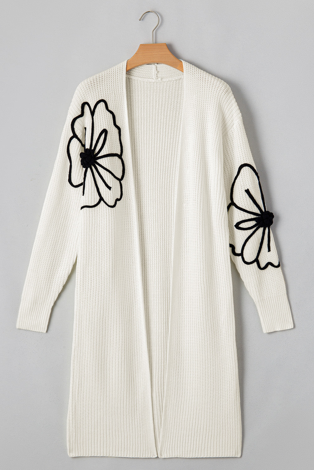 Cardigan plumeau ouvert sur le devant a épaules tombantes brodées de fleurs