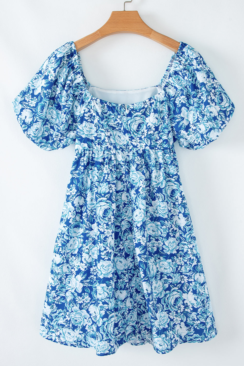 Mini-robe babydoll à manches bouffantes et fleurs