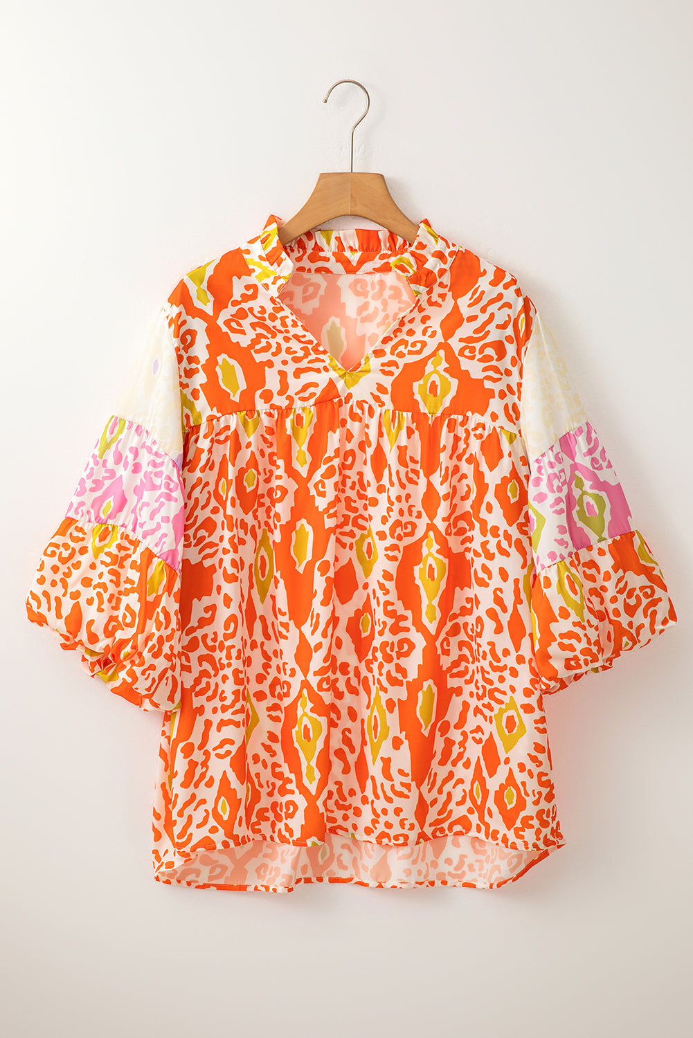 Blouse Léopard Colorblock a Manches Bouffantes et Col Fendu