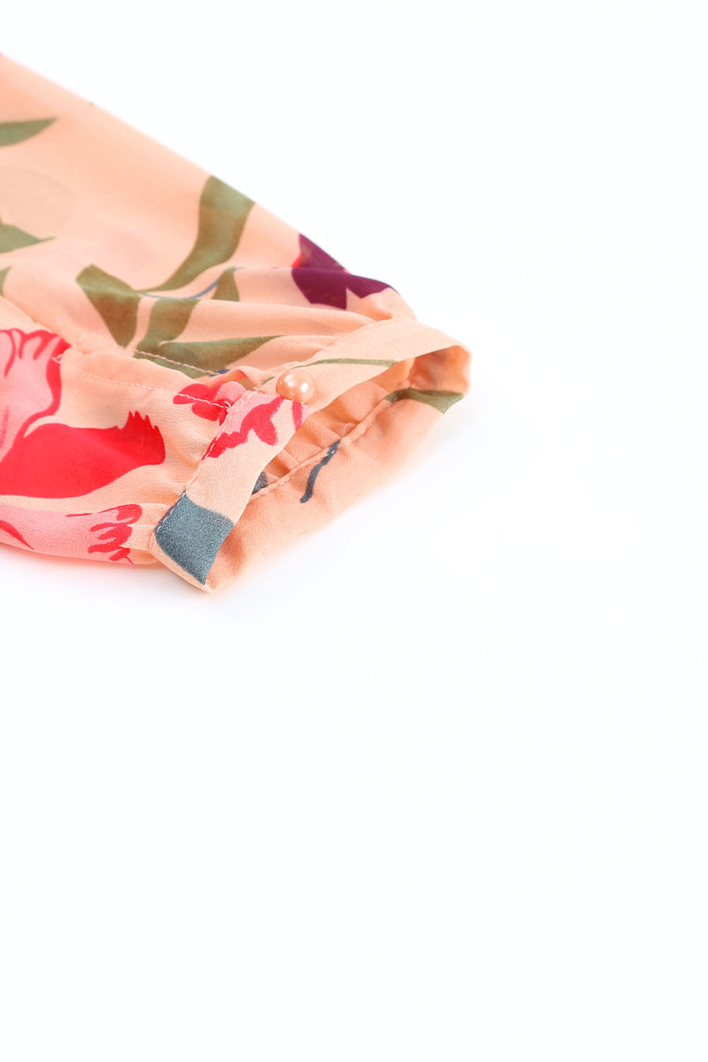 Robe florale à manches longues et col à volants rouge ardent avec volant