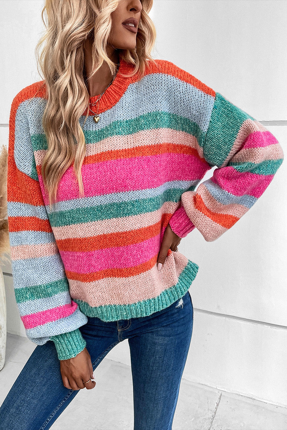 Pull rayé en tricot à épaules tombantes et manches bouffantes