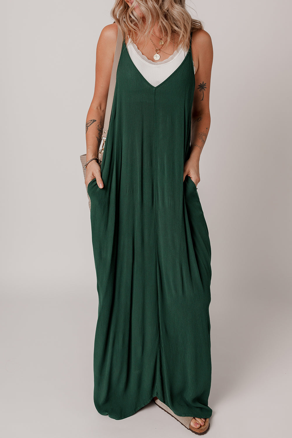 Robe longue ample à bretelles spaghetti et poches