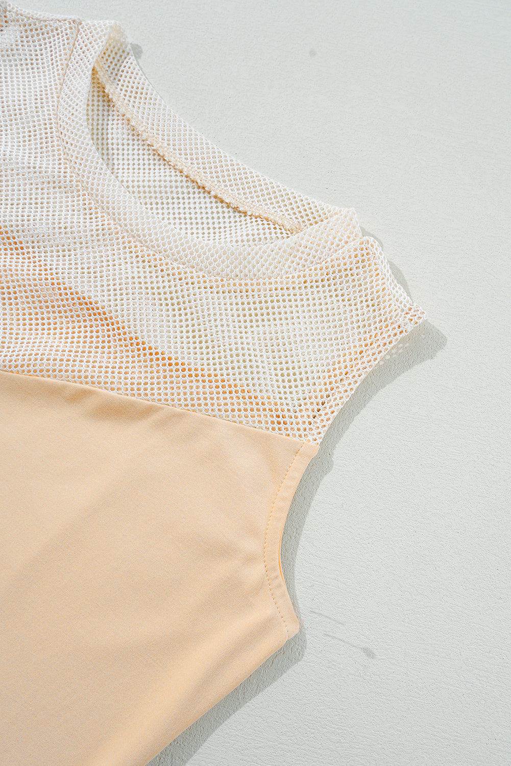 Débardeur ras du cou en maille unie patchwork