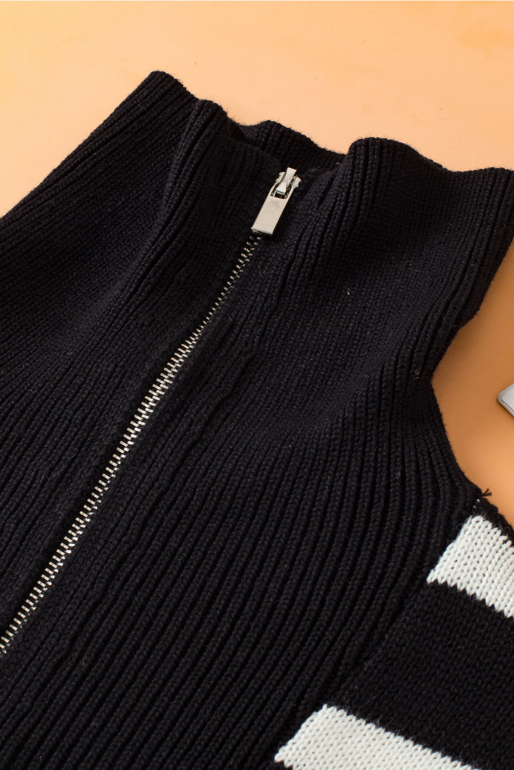 Débardeur pull en tricot a col zippé