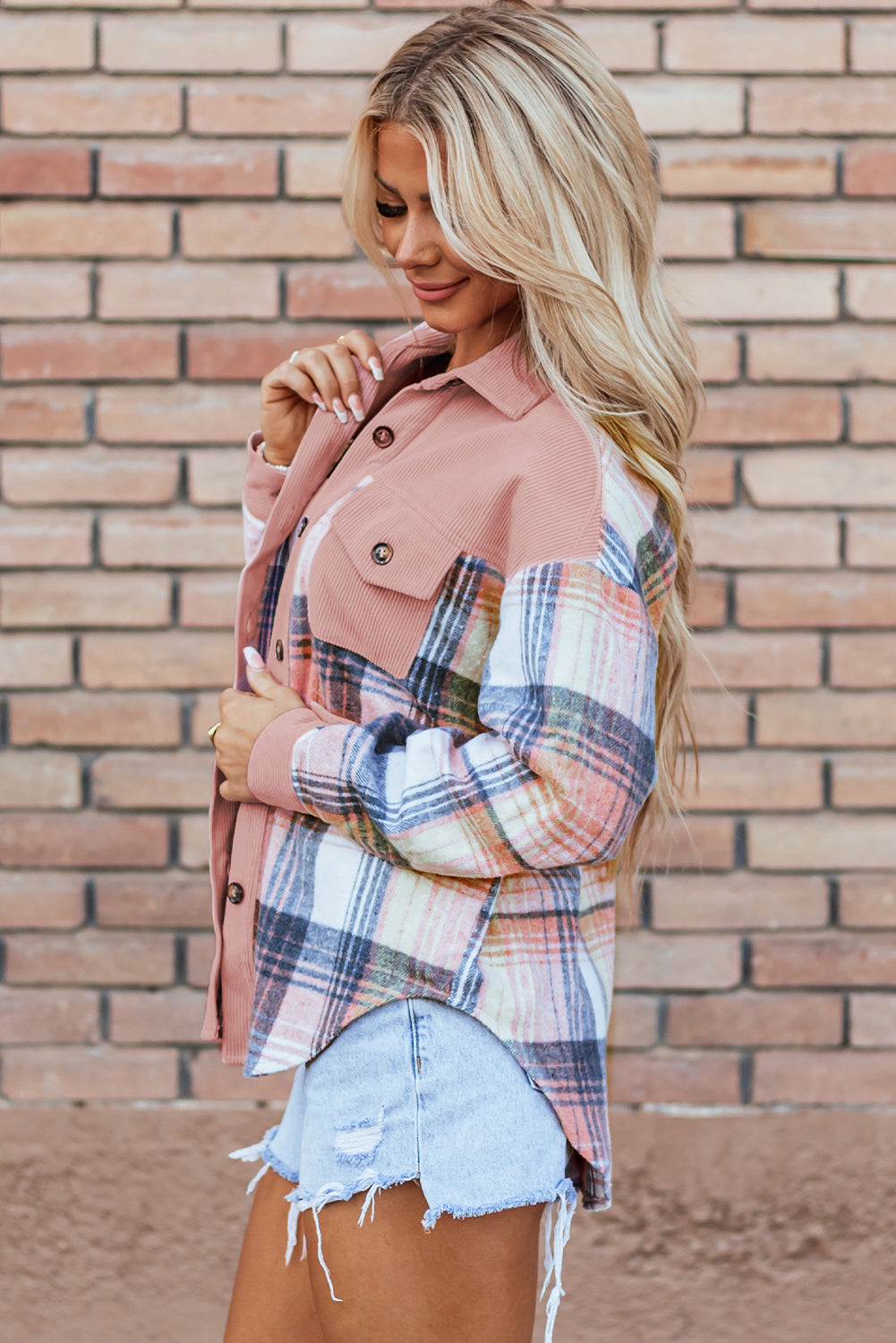 Veste à carreaux en velours côtelé avec poche poitrine et patchwork