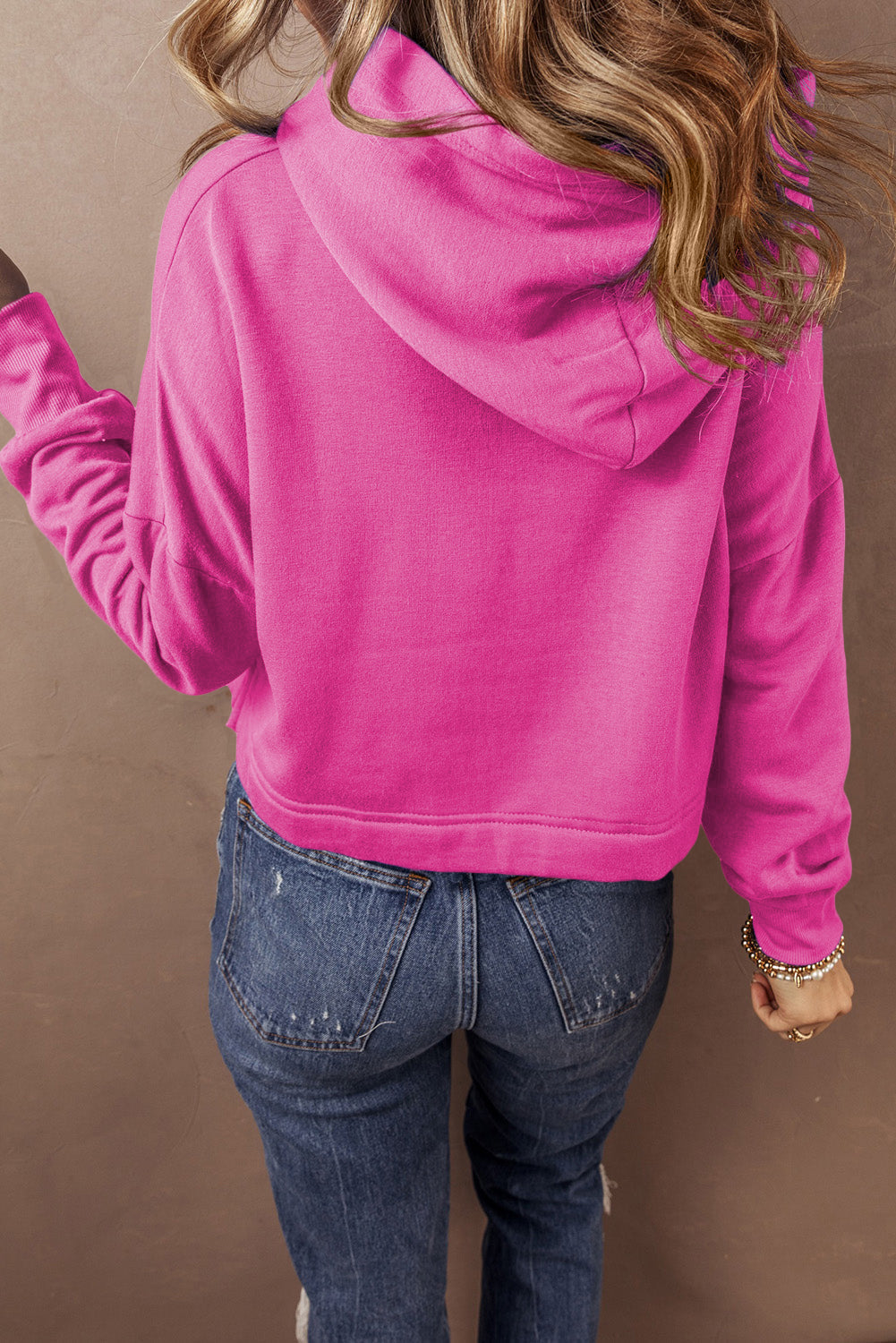 Sweat a capuche court uni a épaules tombantes et cordon de serrage