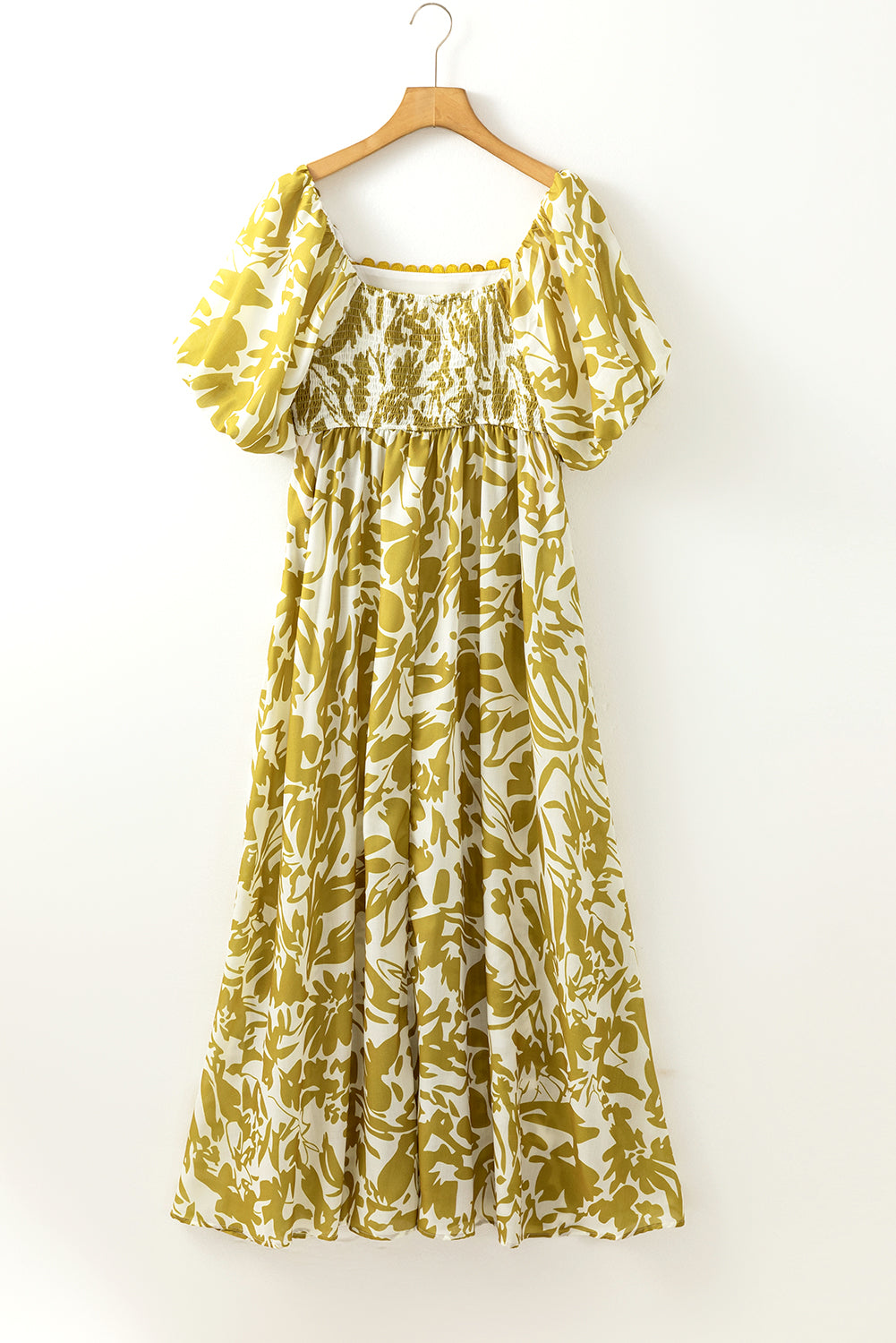Robe longue fleurie taille haute à col carré et bordure festonnée