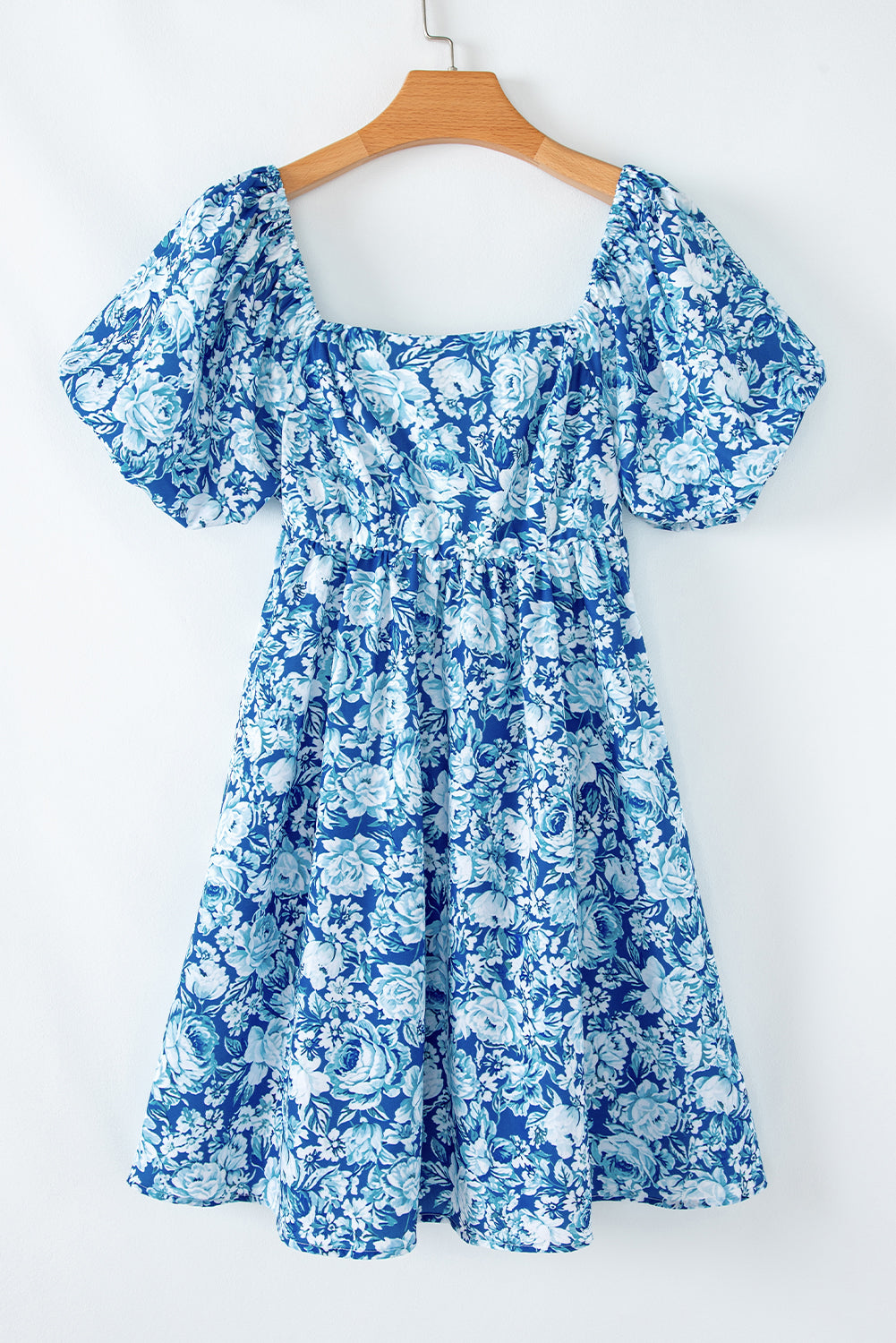 Mini-robe babydoll à manches bouffantes et fleurs